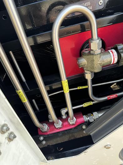 Used 120 GGE CNG Storge- 3 pack, Back fo the Truck, Type 4 cylinders, 26x80 (Capacity: 41.1 GGE / 489.1 Liters)