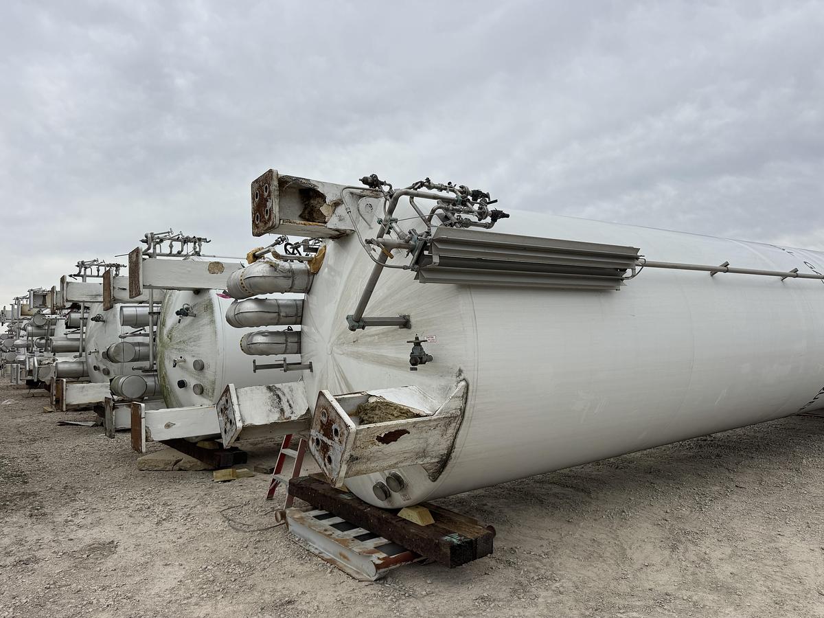 Used Vertical Cryogenic Tank 18,000 Gallon - LNG Storage VS-18000SC-175CS-S100-LNG