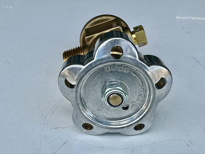 Gas Valve CGA350 - 3360 psi 316L - D20030511 Brass Sold by cases (20 units in a case)