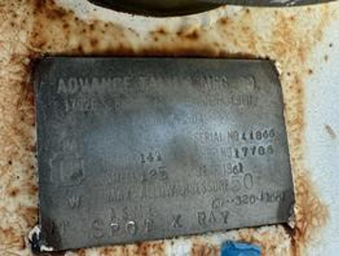 Used Advance Tank Mfg 600 Gallon on 20 ft Goose neck trailer