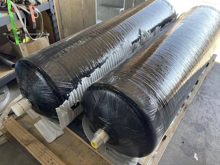 Used CNG Tank - DOT Carbon Fiber (Type 4) 3600 psi ( Brand New) 21x80 35GGE Capacity