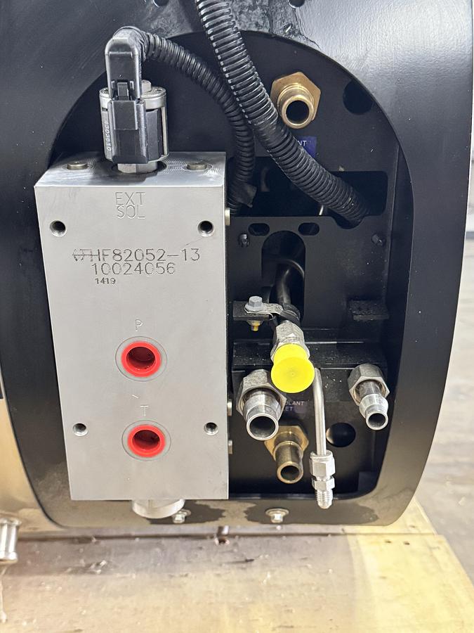 2014 Westport iCE PACK T4 HPDI (Passenger Side)