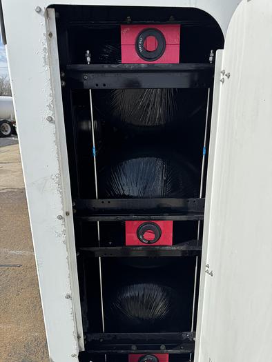 Used 120 GGE CNG Storge- 3 pack, Back fo the Truck, Type 4 cylinders, 26x80 (Capacity: 41.1 GGE / 489.1 Liters)
