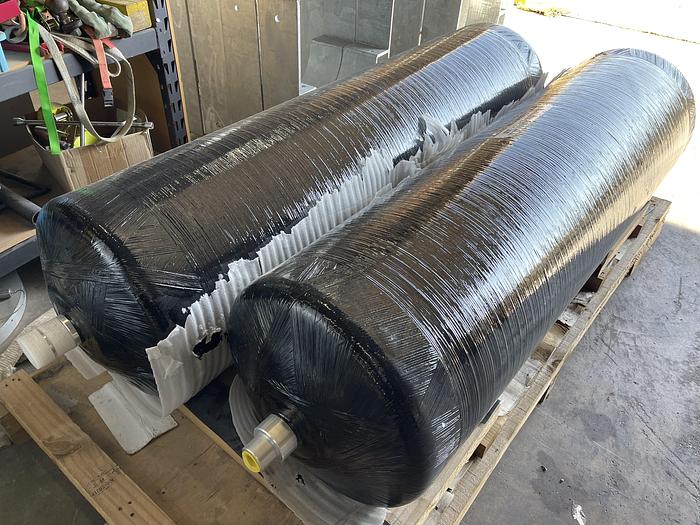 Used CNG Tank - DOT Carbon Fiber (Type 4) 3600 psi ( Brand New) 21x80 35GGE Capacity