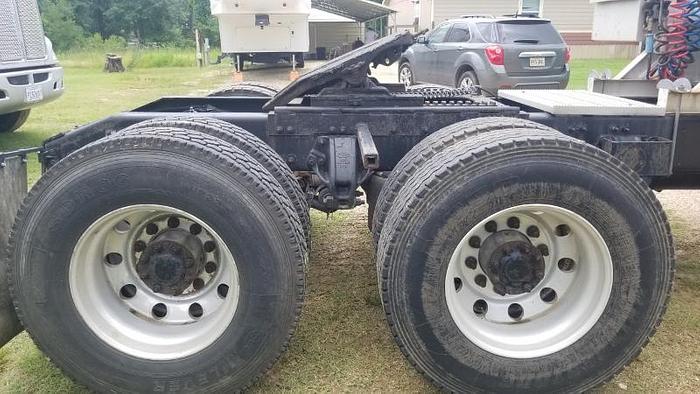 Used 2010 Peterbilt 386