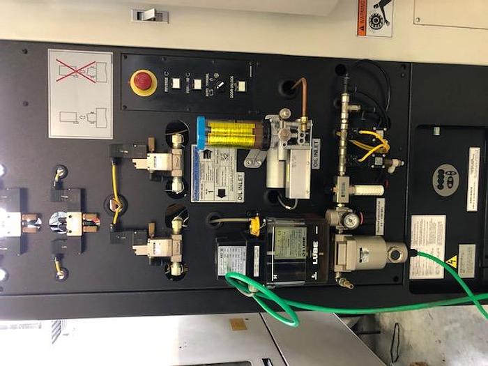 Usato CENTRO DI LAVORO VERTICALE MAZAK VCN 410A - II