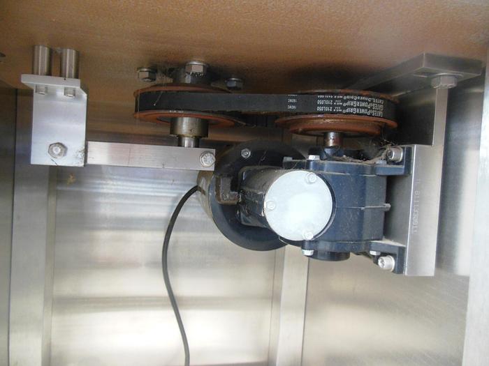 Used Table, Accumulation, 20", S/st, 1/4 HP, #C742337