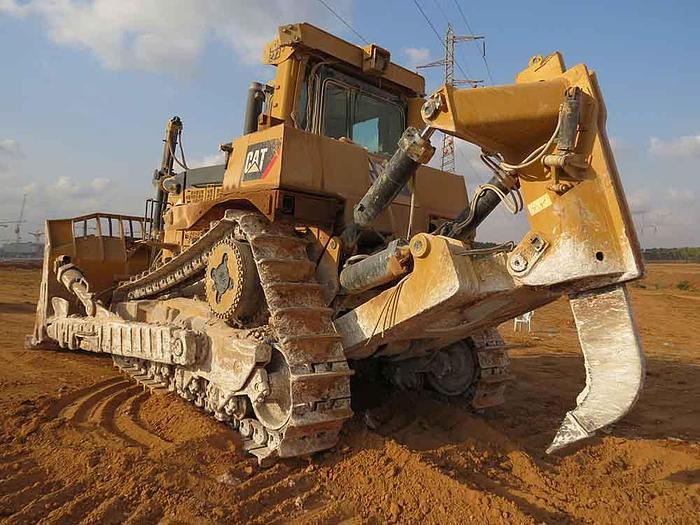Used CATERPILLAR D 10 T