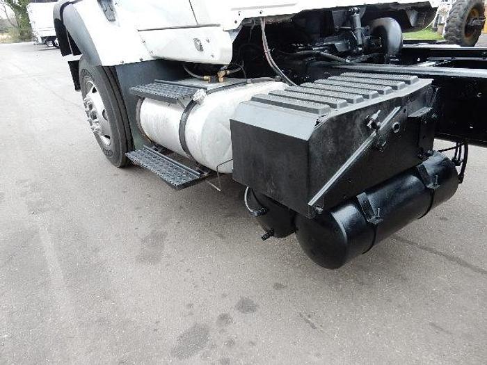 Used 2005 International 7600- Stock #: 8688