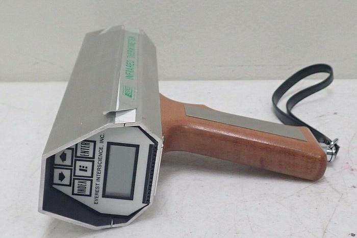 Used Everest Interscience Inc Model 110.2L Infrared Thermometer with Manual & Case