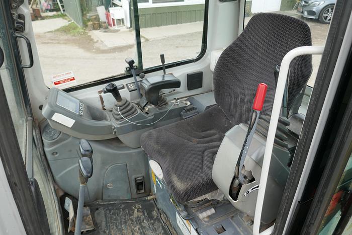 Used 2015 TAKEUCHI TB216