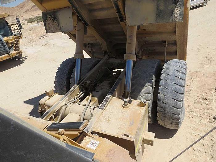Used 2005 CATERPILLAR 775E