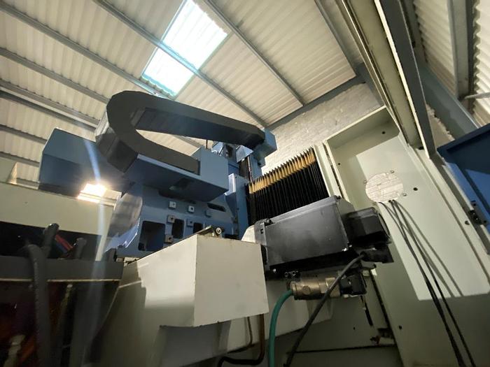 Used 2007 Dah Lih PT 128 5 Axis Machining Center