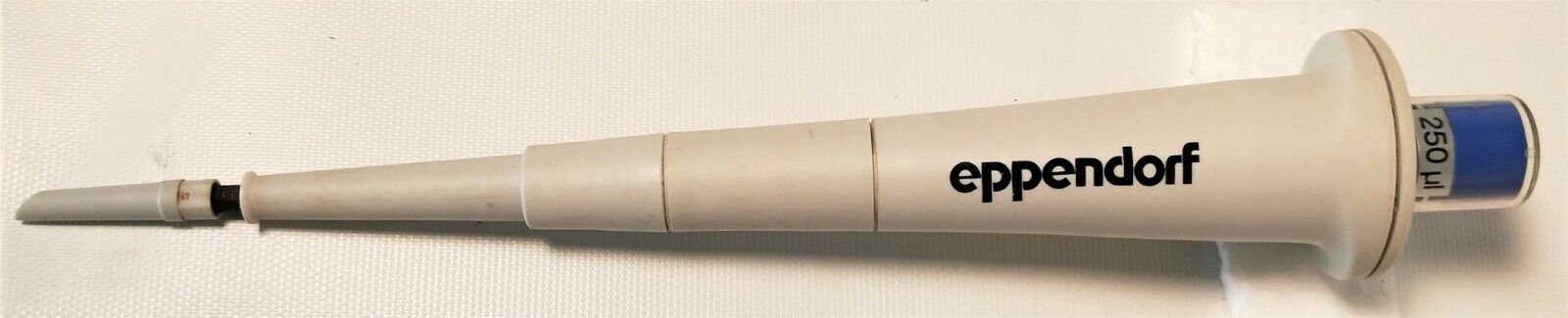 Used Eppendorf Comforpette 4700 Pipettor - 100µL / 200µL / 250µL
