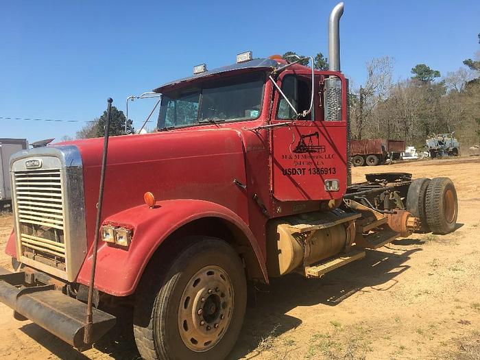 Used 2000 Freightliner CLASSIC XL