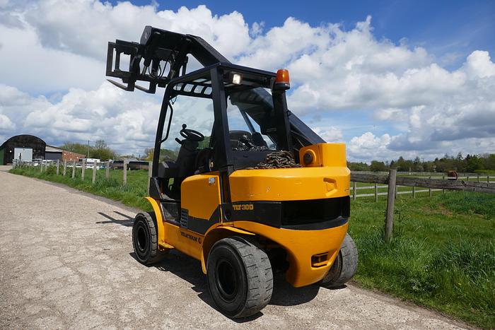 Used 2001 JCB TLT30D