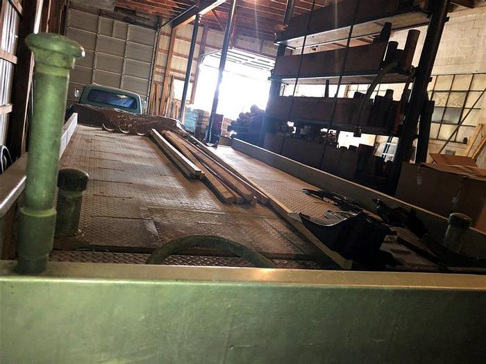 Used Isuzu Aluminum Flatbed Water Truck