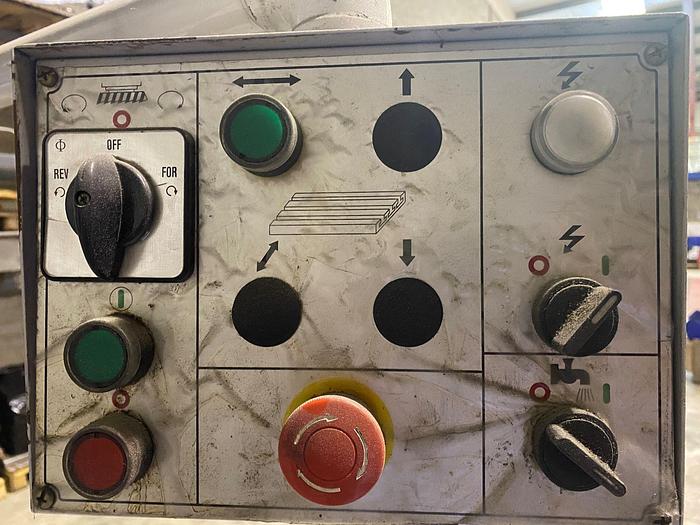 Used 1998 Swiftcut UK EL 3VS Turret Milling Machine