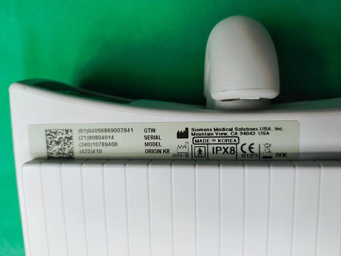 Gebraucht Siemens Acuson S2000 Ultraschallgerät mit Sonde, Drucker und DVD Brenner