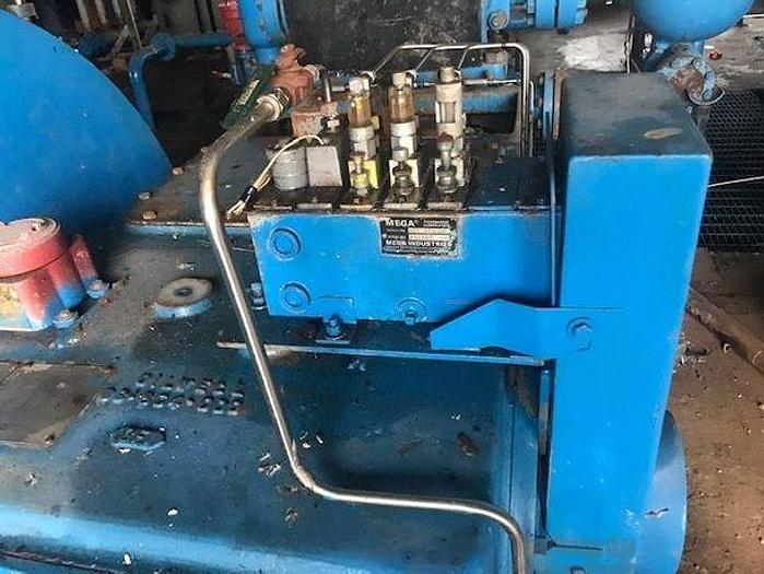 Used OILWELL A316-H TRIPLEX PLUNGER PUMP