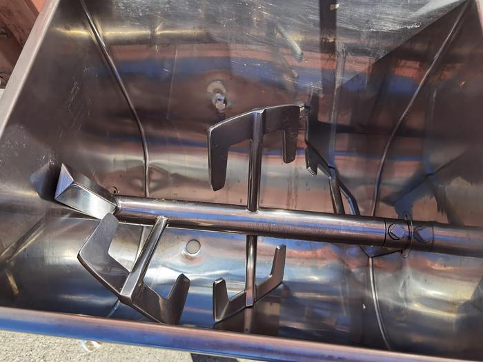 Used MAINCA PADDLE MIXER