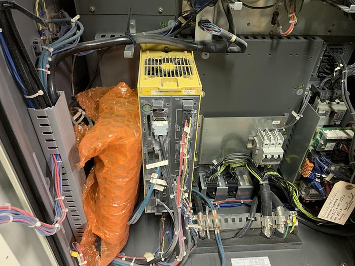 Used FANUC M900iA/350 6 AXIS CNC ROBOT WITH R30iA CONTROLLER 350KG X 2650mm REACH