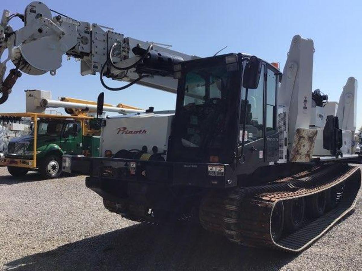 Used 2017 ALTEC DT80 Digger Derrick Crane Truck