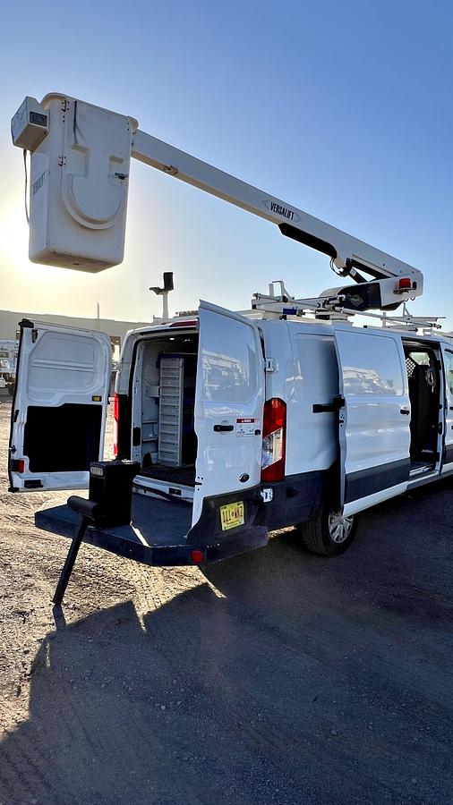 Used 2019 VERSALIFT VANTEL29NE-01