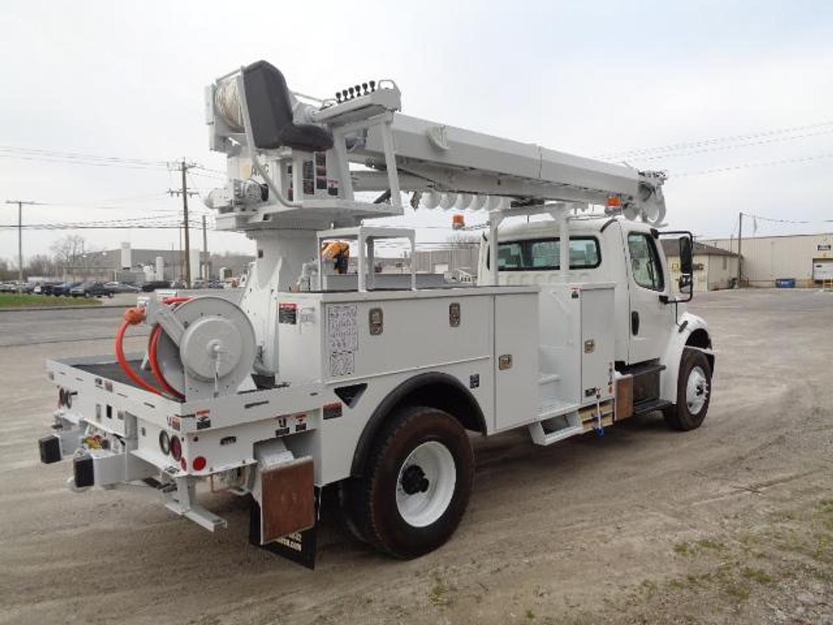 Used 2019 ALTEC DM47B-TR Digger Derrick Crane Truck