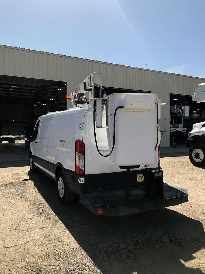Used 2019 VERSALIFT VANTEL29NE-01