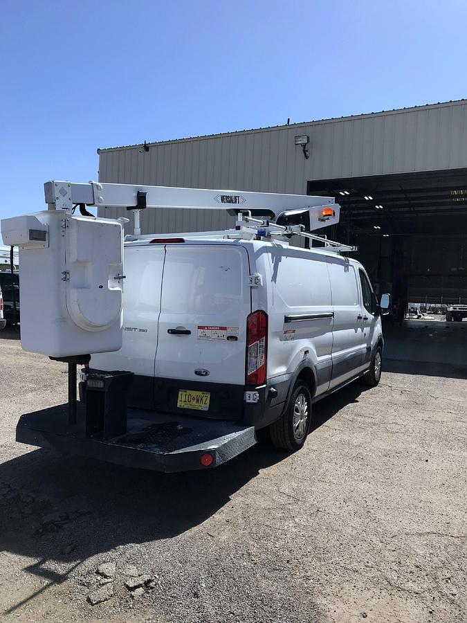 Used 2019 VERSALIFT VANTEL29NE-01