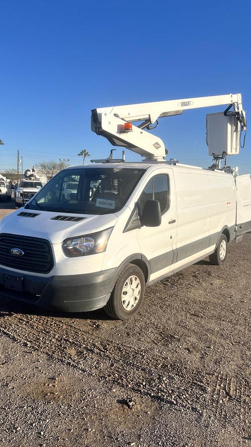 Used 2019 VERSALIFT VANTEL29NE-01