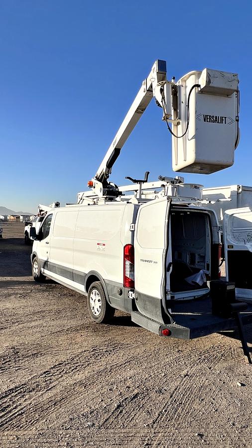 Used 2019 VERSALIFT VANTEL29NE-01