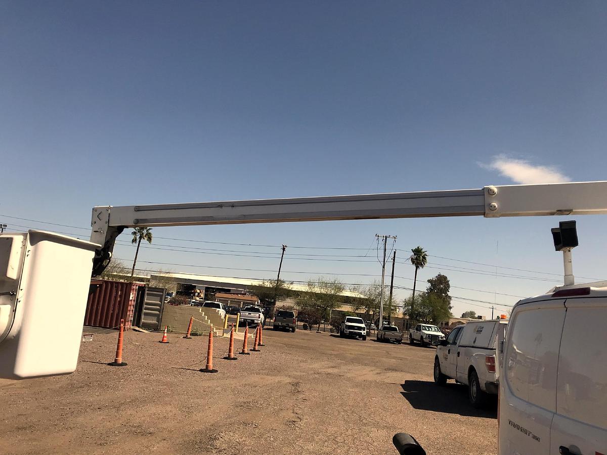 Used 2019 VERSALIFT VANTEL29NE-01