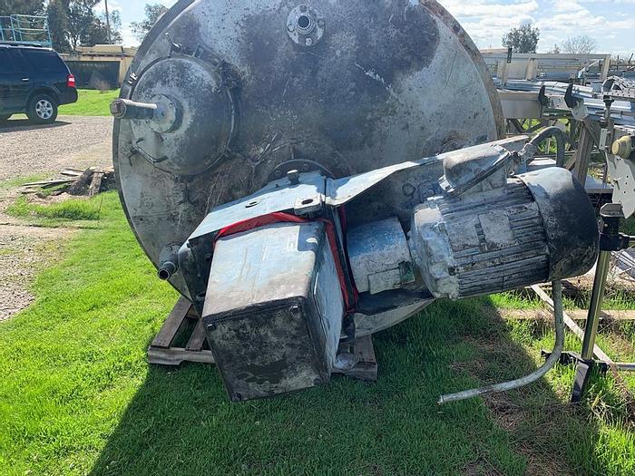 Used 1,500 GALLON WALKER TANK - S/S - 50/FV/75 PSI