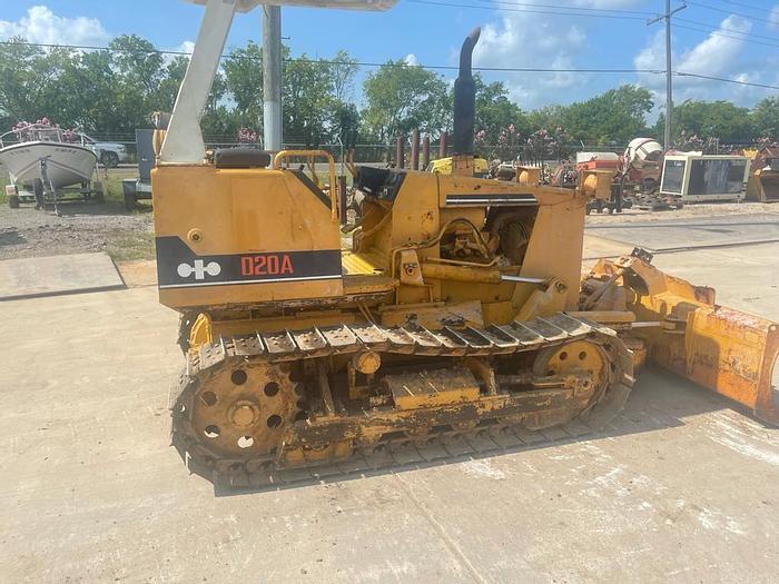 Used KOMATSU D20A-6