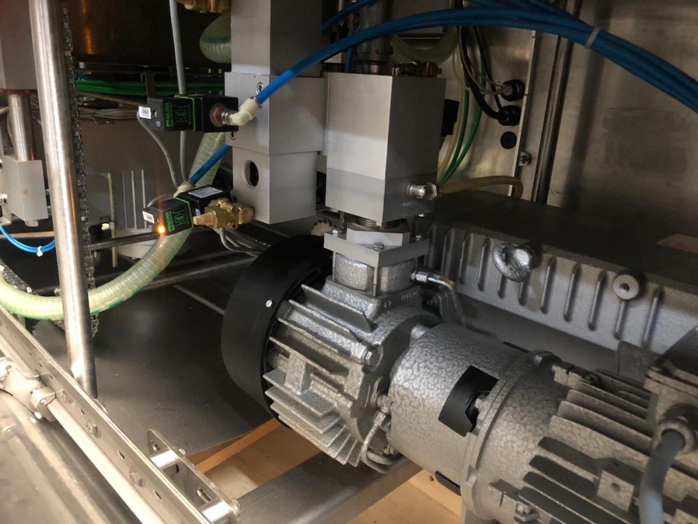 Used Multivac T300 automatic traysealer