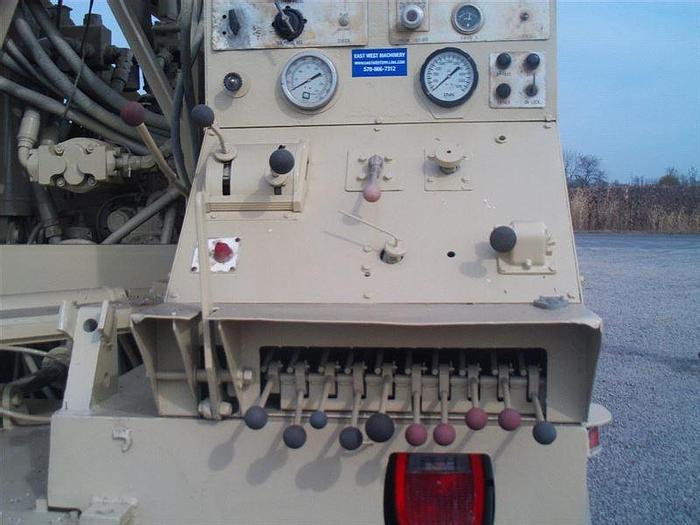 Used 1992 Ingersoll-Rand T3W drill rig