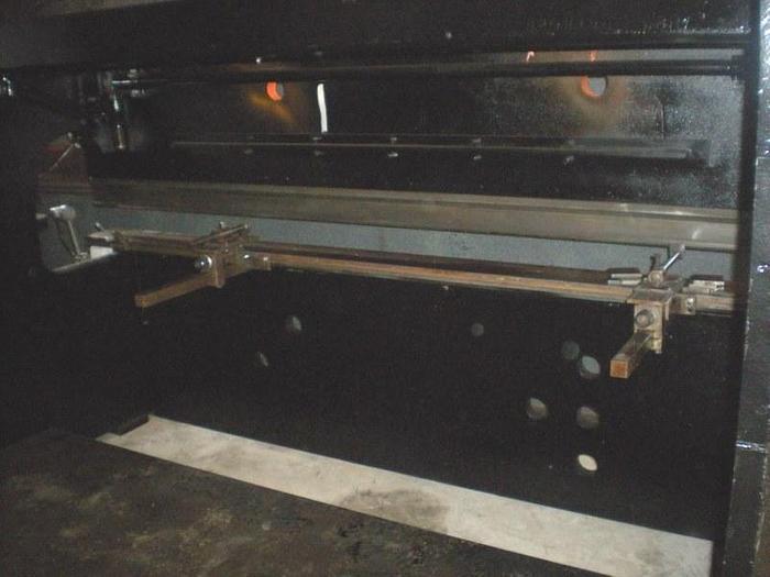 Usato PIEGATRICE OMAG IDRAULICA 3000 X 100t