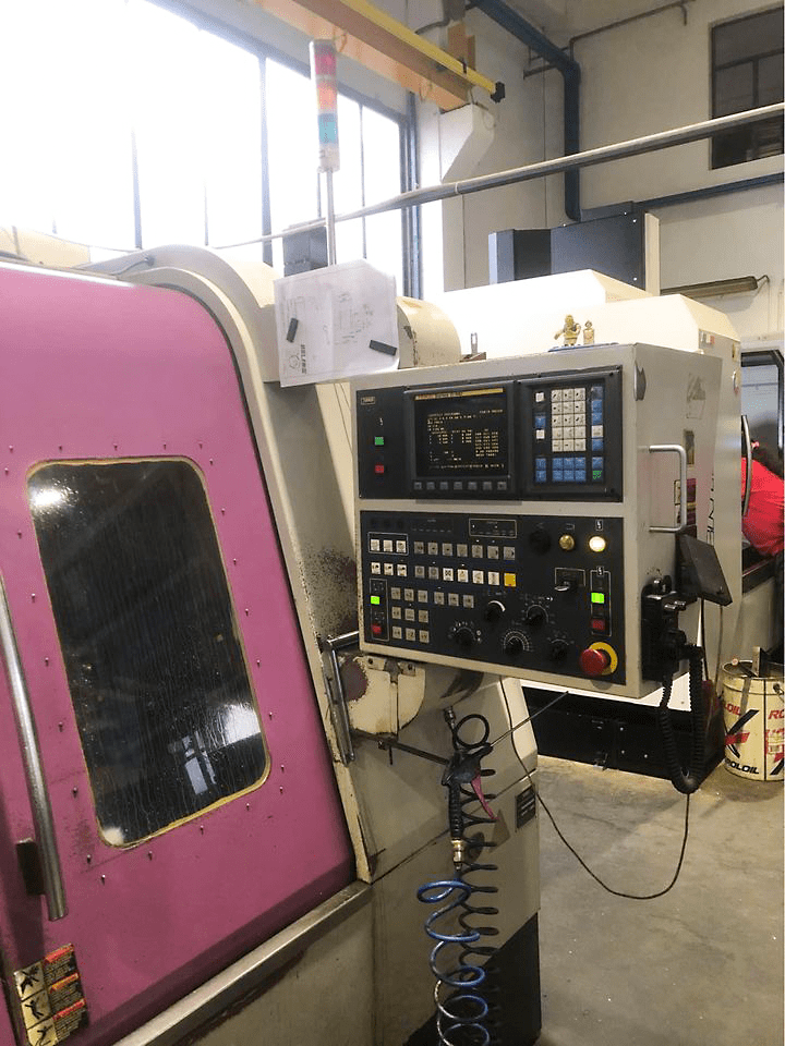 Used Yang MV-1200 - Vertical Machining Centre - 2000