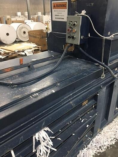 Used INTERNATIONAL LONG RAM HORIZONTAL BALER