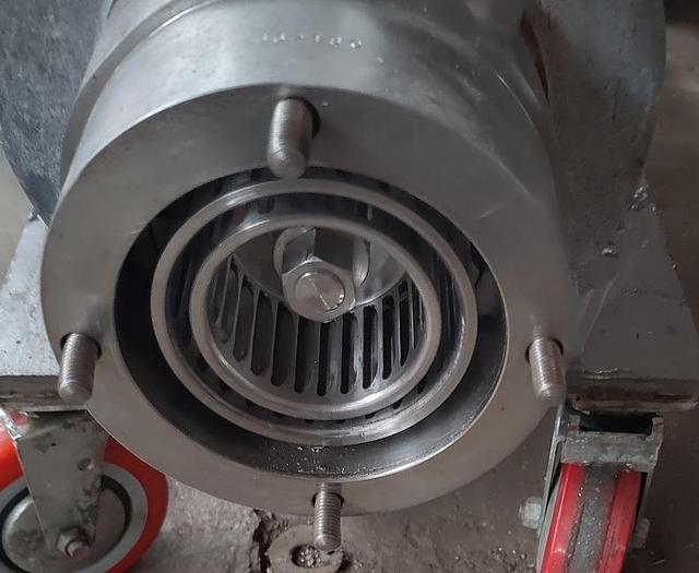 Used Waukesha SP4 shear mill S/S