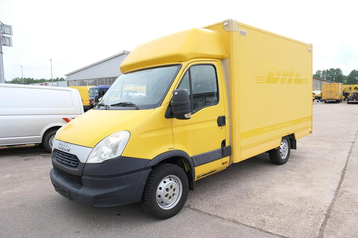 Gebraucht Iveco Daily 35 S11 C30C Kurz AUTOMATIK KAMERA Regale LUFT DURCHGANG EURO-5 CoC