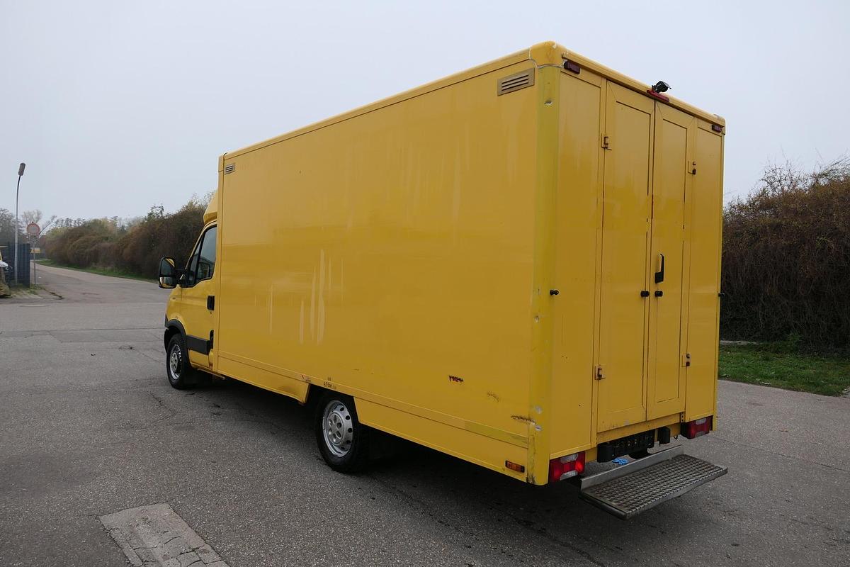 Gebraucht Iveco Daily 35 S11 C30C AUTOMATIK KAMERA Regale LUFT DURCHGANG EURO-5 CoC