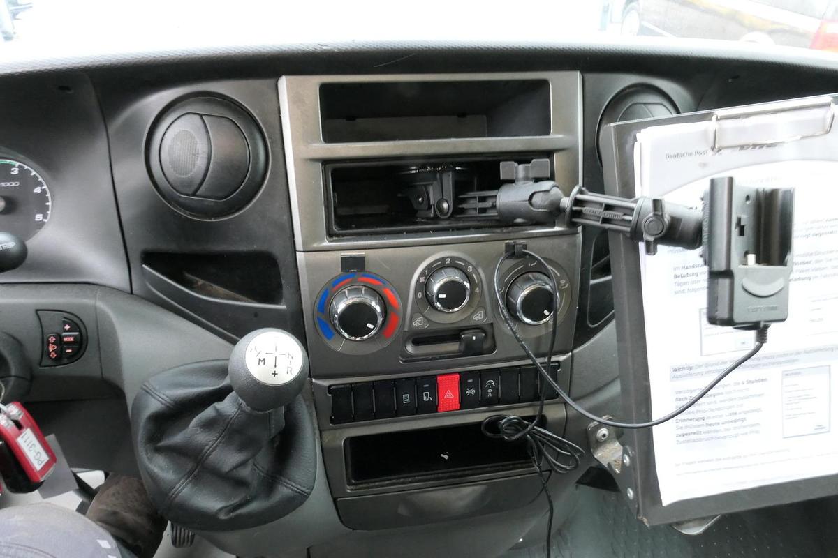 Gebraucht Iveco Daily 35 S11 C30C AUTOMATIK KAMERA Regale LUFT DURCHGANG EURO-5 CoC