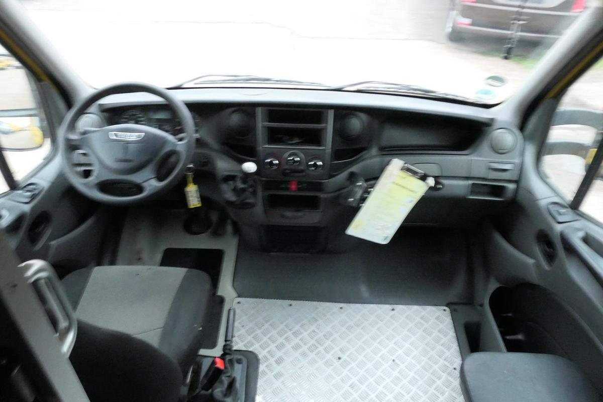 Gebraucht Iveco Daily 35 S11 C30C AUTOMATIK Regale LUFT - EURO 5 - CoC