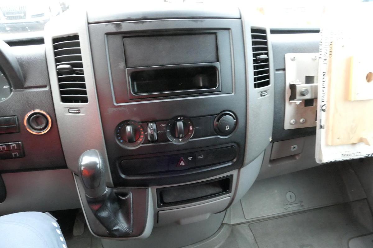 Gebraucht Mercedes-Benz SPRINTER 310 CDI MAXI EURO-5 KOFFER REGALE KAMERA DURCHGANG COC