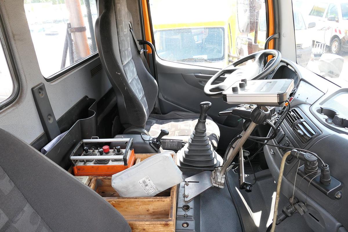 Gebraucht Mercedes-Benz 1828 AK Kran Axor-R Atlas 85.2 Kipper Winterdienst