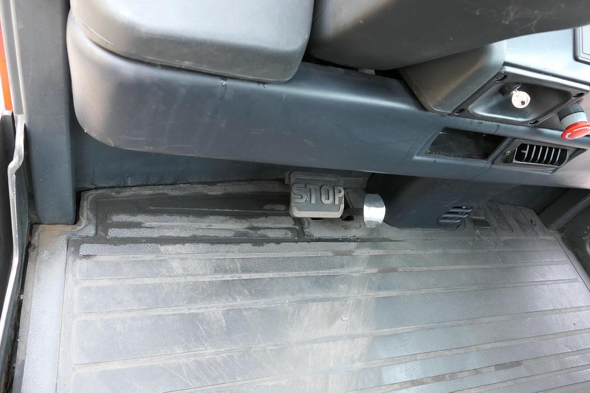 Gebraucht Linde P250 Schlepper AHK Batterie 10/2022 Schiebetüren