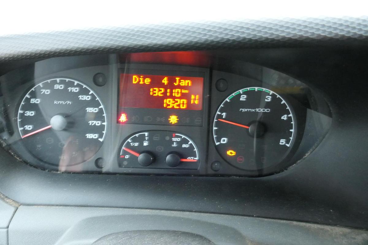 Gebraucht Iveco Daily 35 S11 C30C AUTOMATIK KAMERA Regale LUFT DURCHGANG EURO-5 CoC